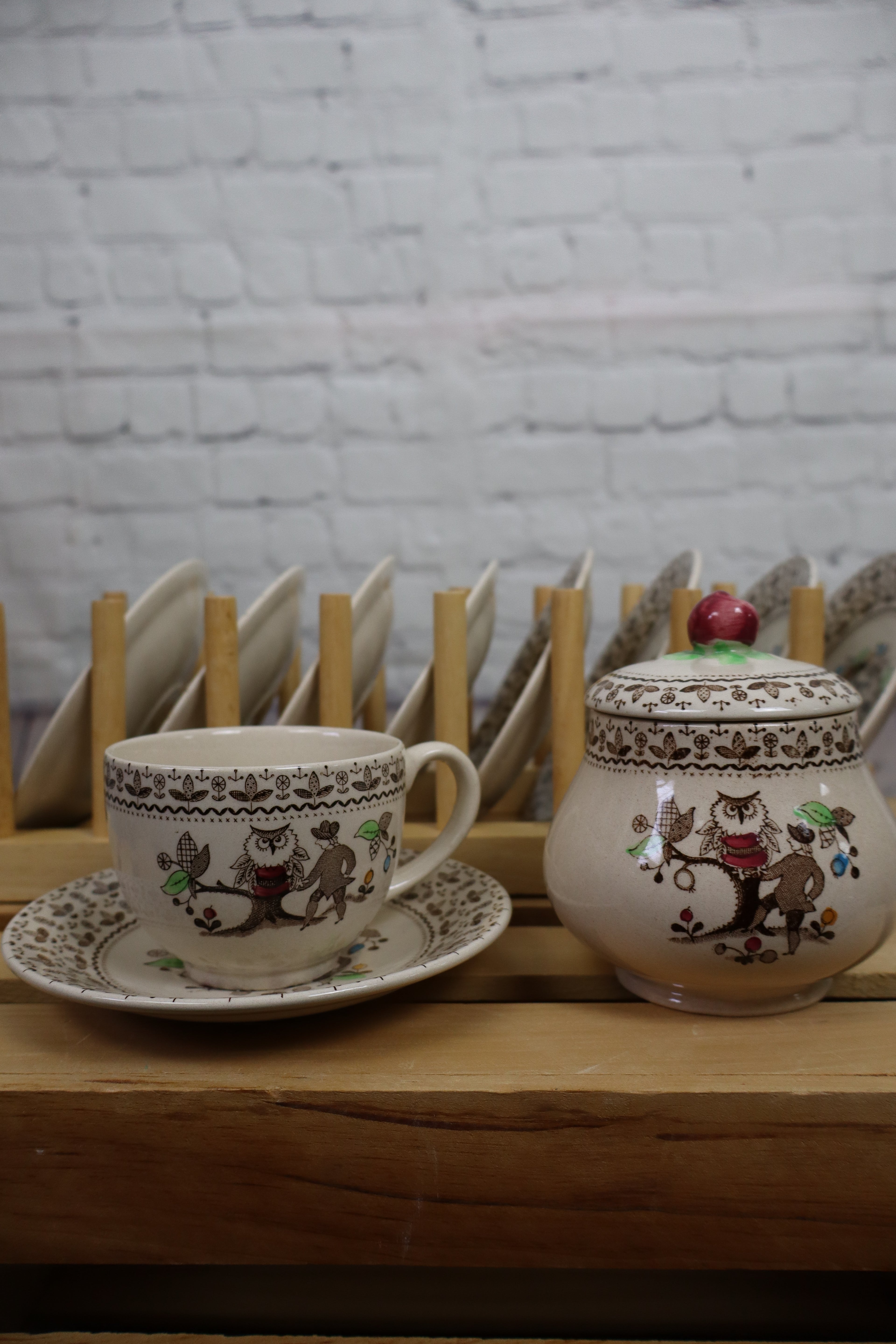 Vintage Johnson Brothers “Sugar & Spice” Sugar Bowl with Lid (Brown)