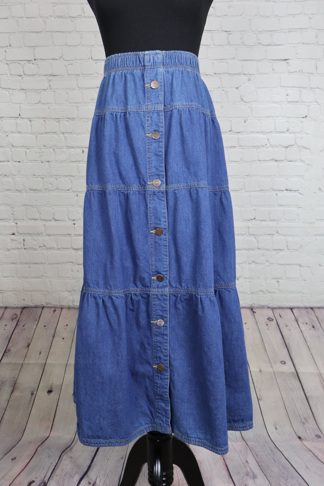 1990s Vintage Button-Front Denim Skirt
