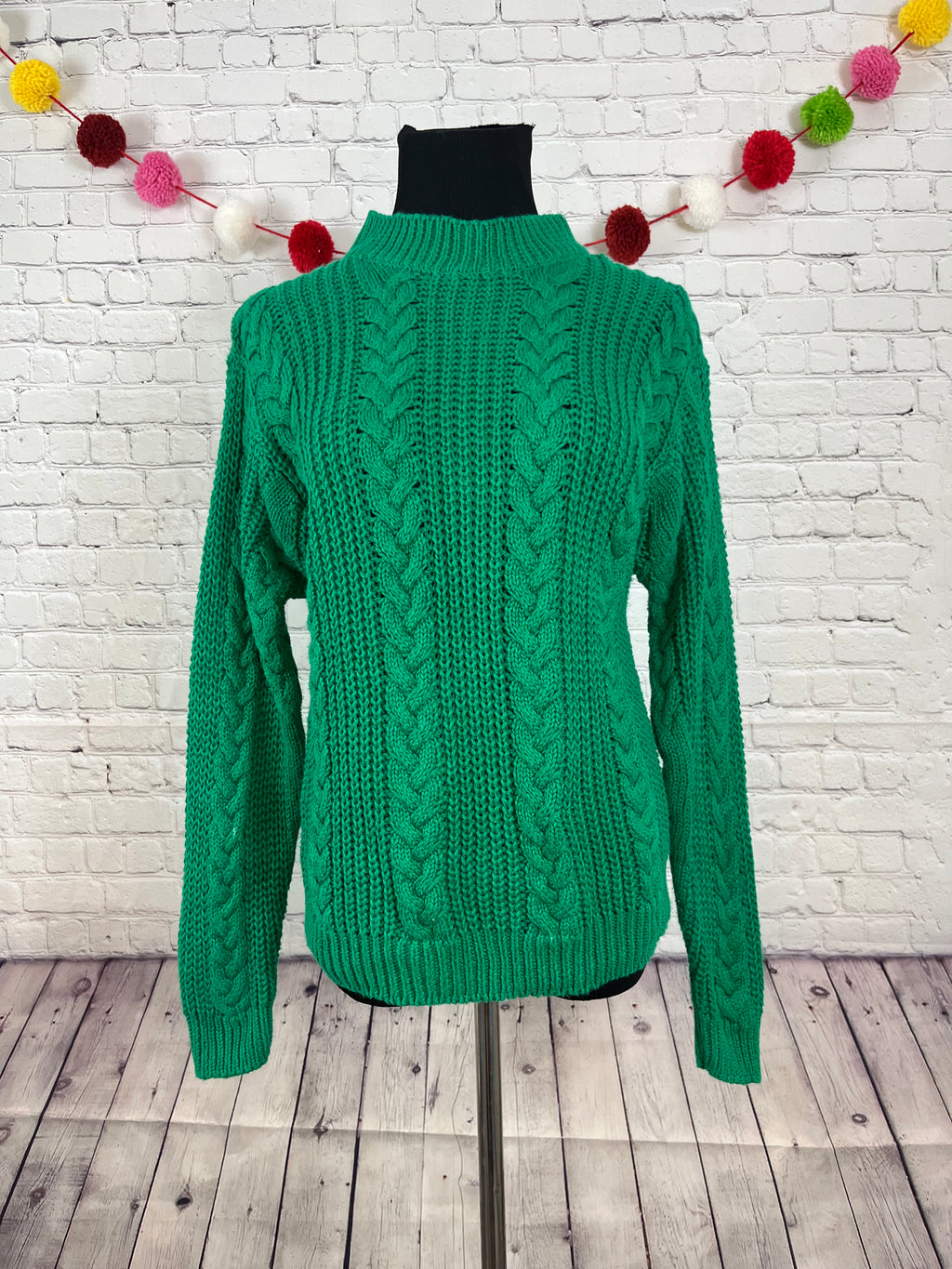 Vintage Green Cable-Knit Sweater - S