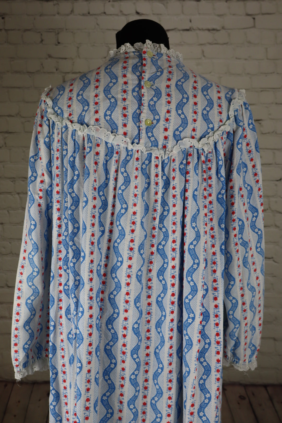 Vintage 1970s Lanz of Salzburg Cotton Nightgown